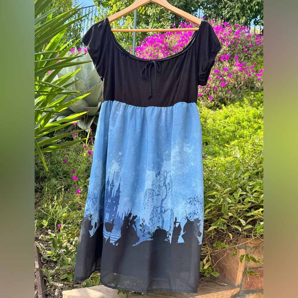 RARE - Disney Cinderella with a Castle on Background, Off-Shoulder XL Dress